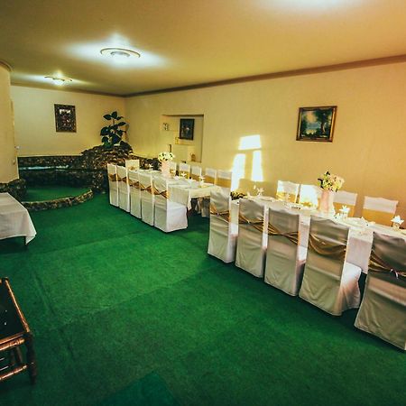 Oazis Hotel Noratus Eksteriør billede