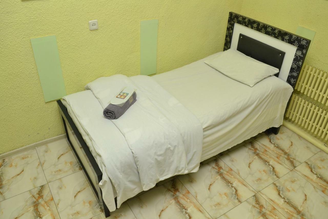Oazis Hotel Noratus Eksteriør billede